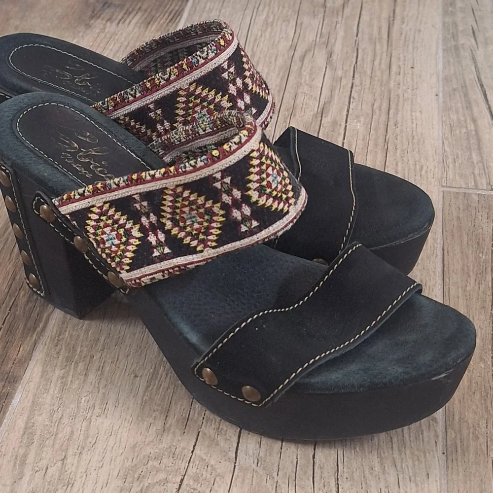 Sbicca Black Platform Sandals with Multicolor Woven Straps